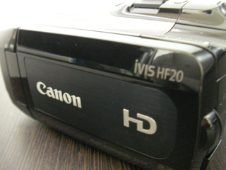 canon iVIS HF20 液晶画面が壊れた